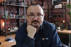 "I must be doing something right": Interview with YouTuber Vaping With Vic